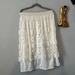 Beautiful cream lace skirt size S-L